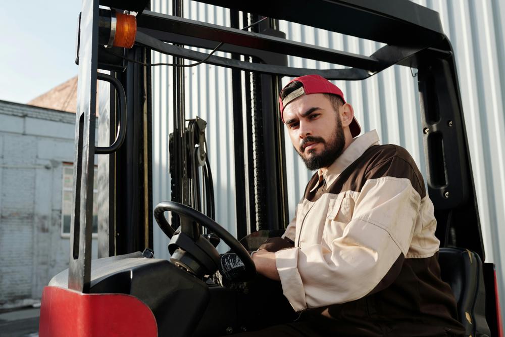 forklift operation-d68758b191b74f6da351774e5886a822.jpg forklift operation