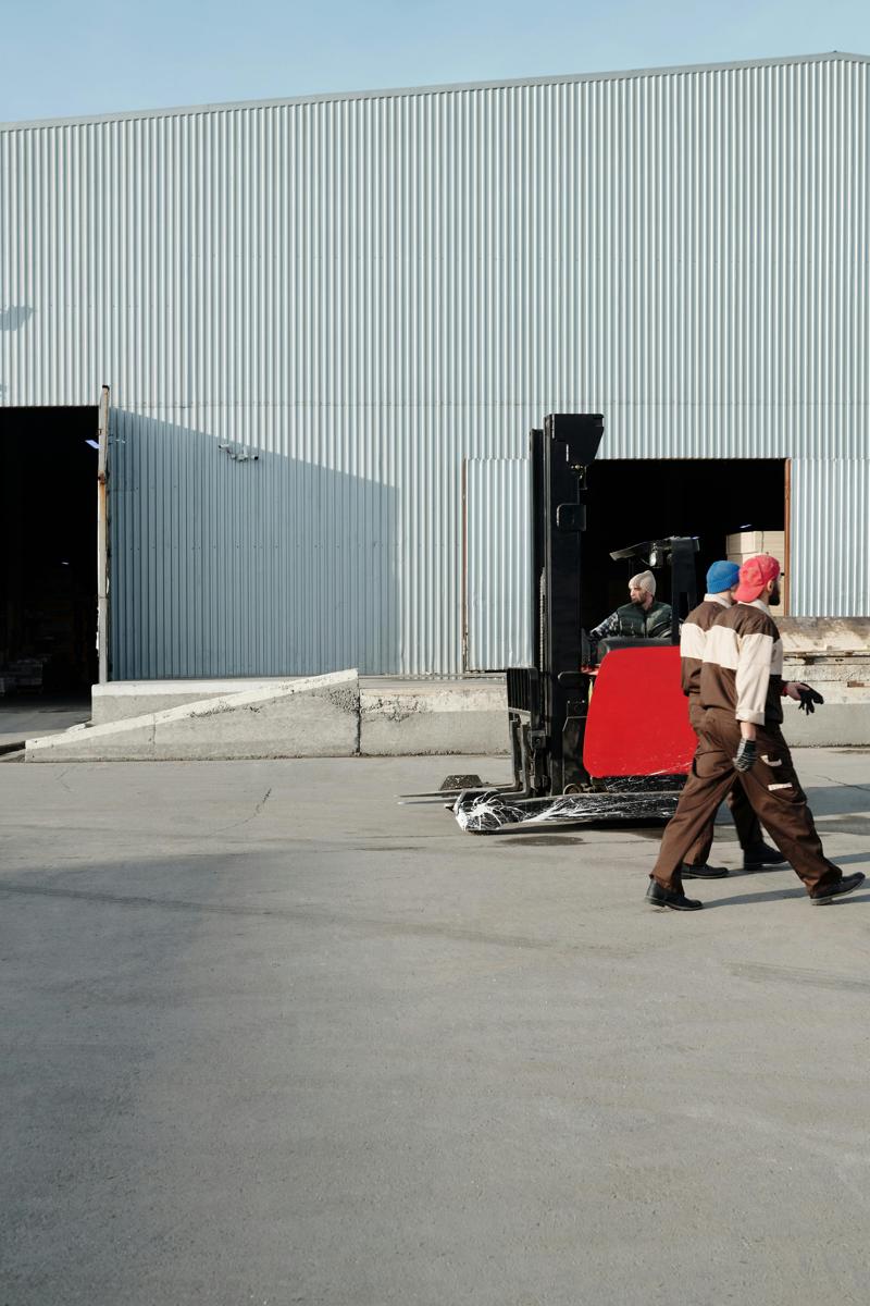 forklift operation-5e4302ff651348c7b66fddc58aa110e8.jpg forklift operation