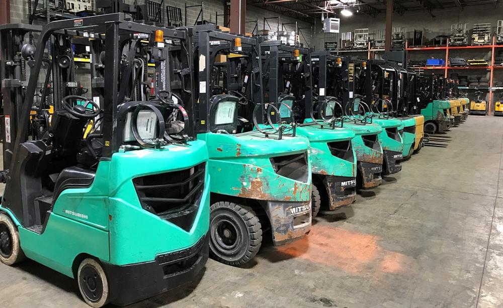 forklift operator-c8109615dd4a4be0ab8e1c2ae5b0d439.jpg forklift operator