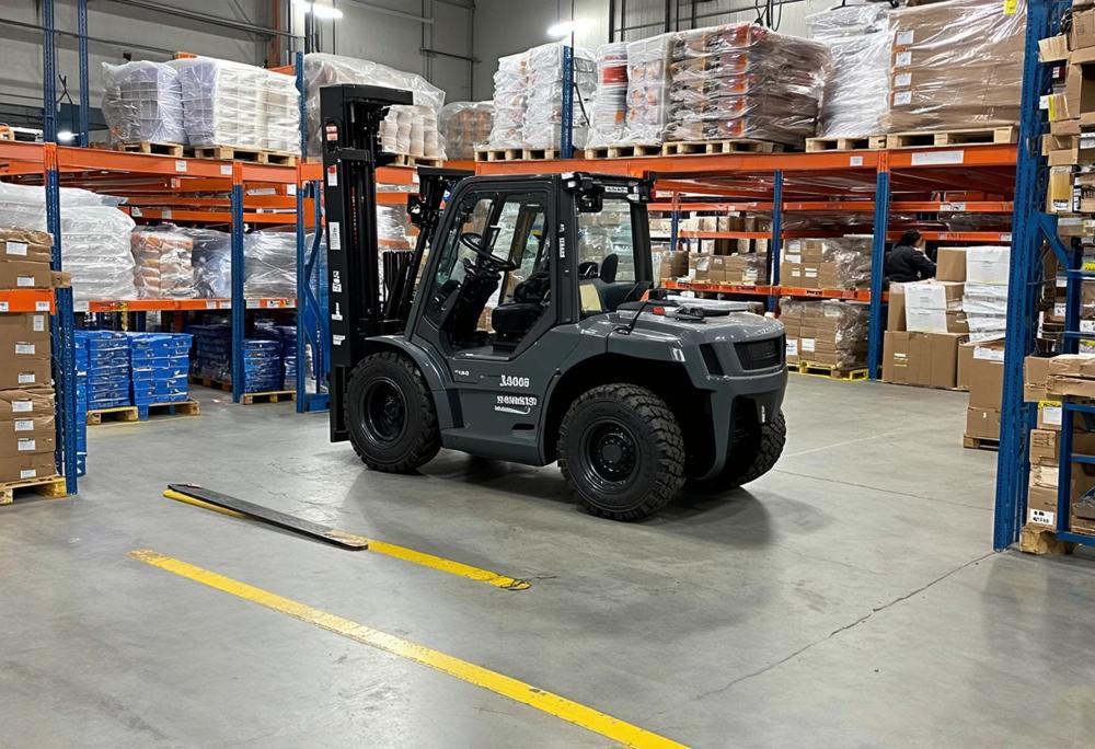 forklift tires-f1e3b9a23e7e4fb7bb3bb410ade4073c.jpg forklift tires