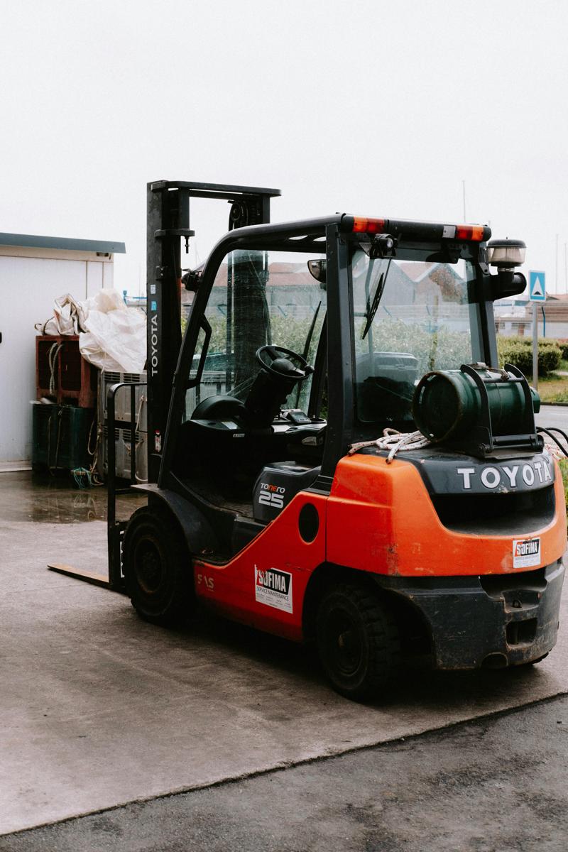 warehouse forklift-77cd87cf083b49008099c5589ddafd3a.jpg warehouse forklift